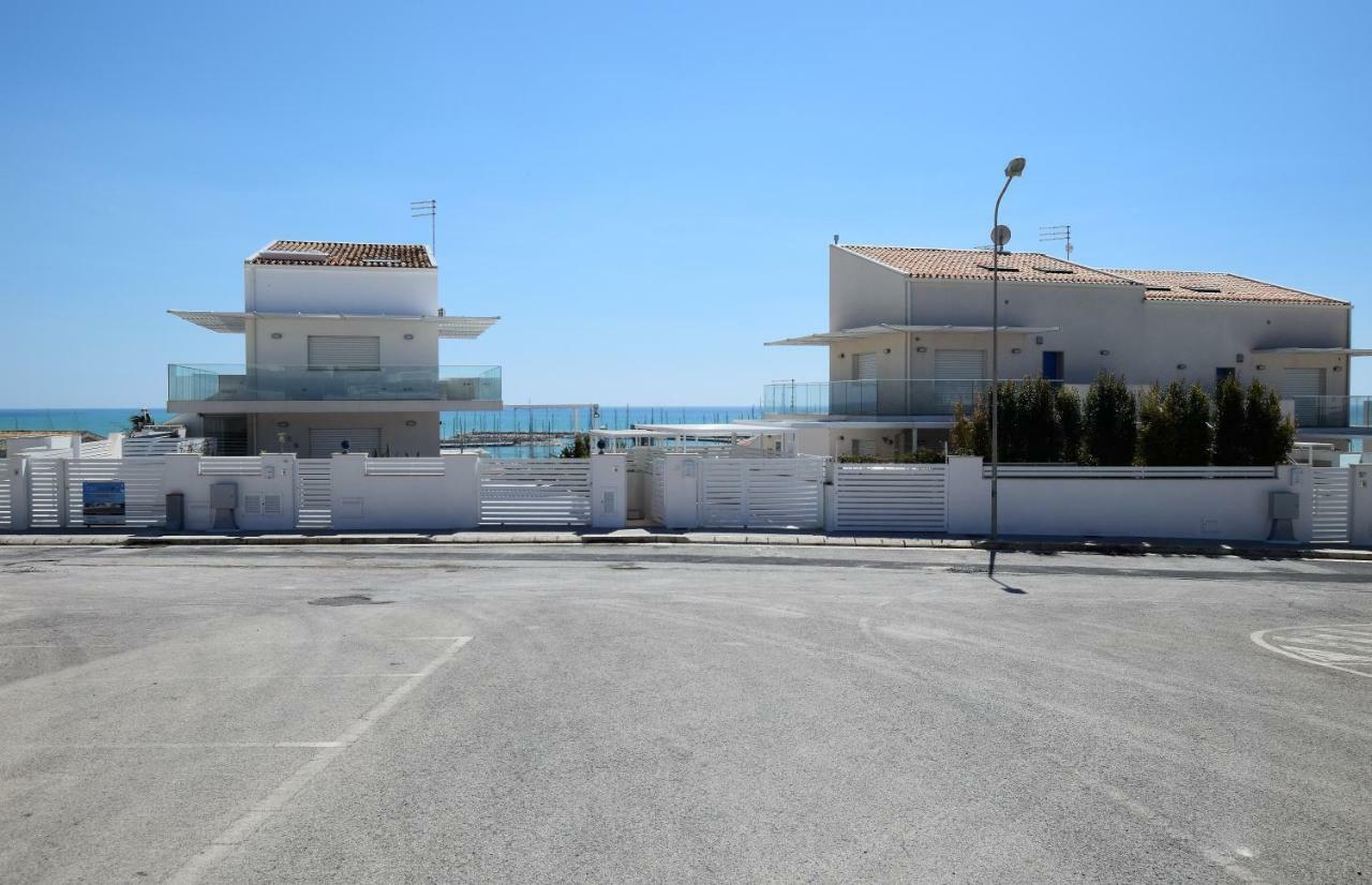 DELPOSTO Marina di Ragusa PRL Bagian luar foto